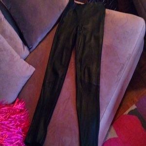 Cache lambskin leggings or skinny